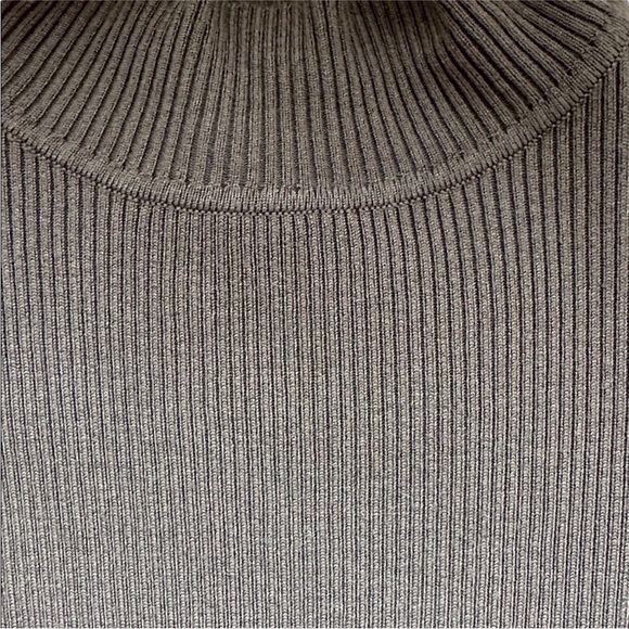 H&M Ribbed Knit Sweater - Picture 3 of 4